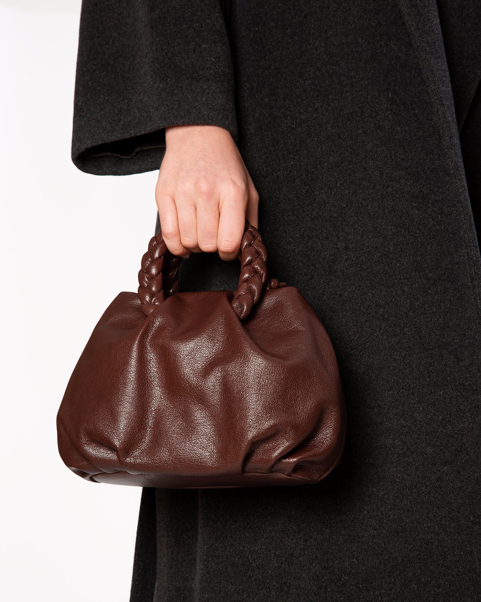 BOMBON M SUPPLE SHINY - Medium Plaited-handle Leather Handbag - Image 5
